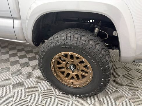 Used 2021 Toyota Tacoma SR5 RWD image 20