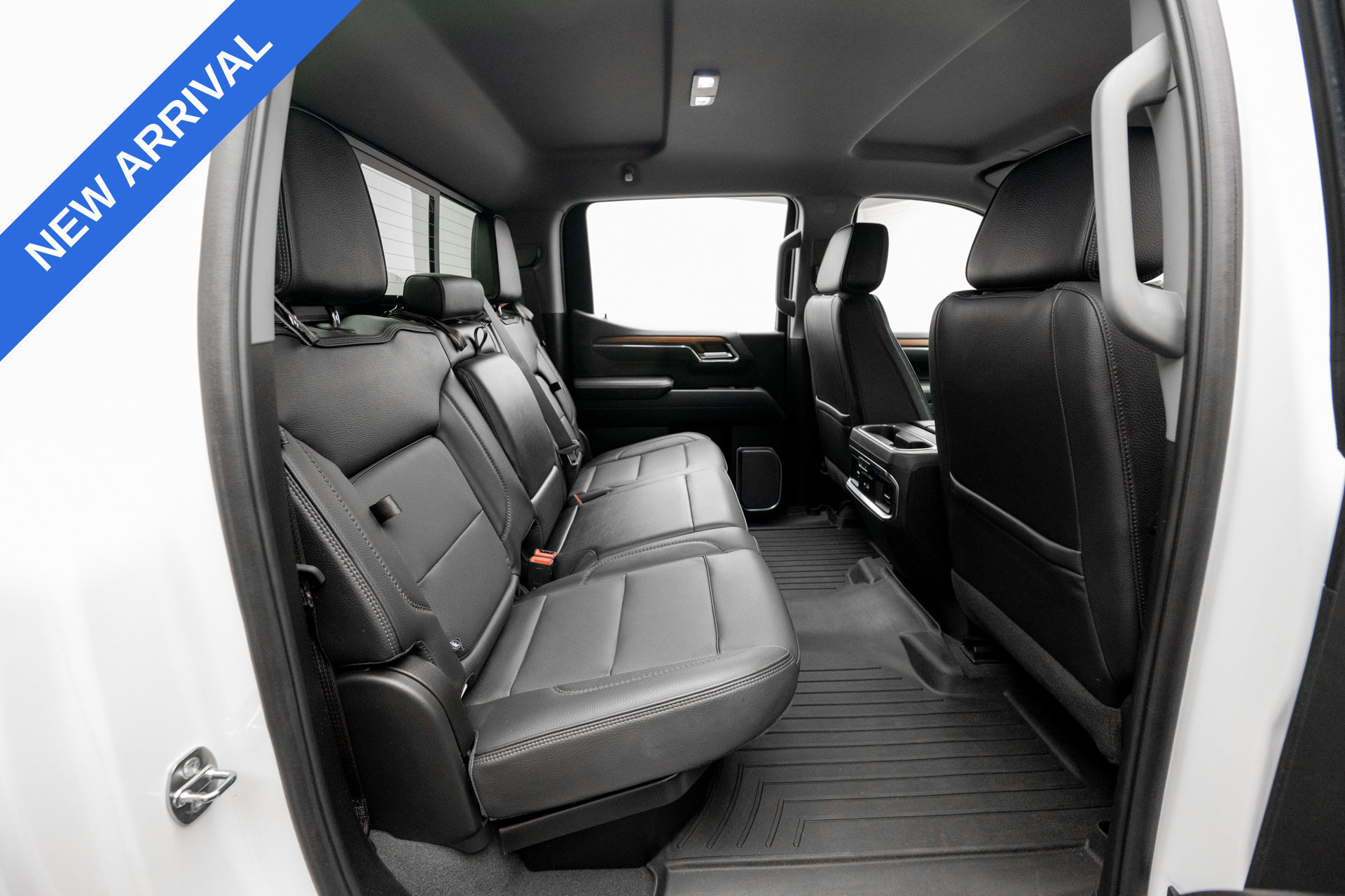 Used 2023 GMC Sierra 1500 Denali w/ Technology Package AWD/4WD image 16