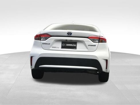 Used 2022 Toyota Corolla LE FWD image 30