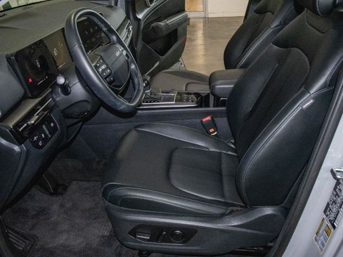 Used 2026 Kia Sportage EX w/ EX Panorama Roof Package FWD image 7