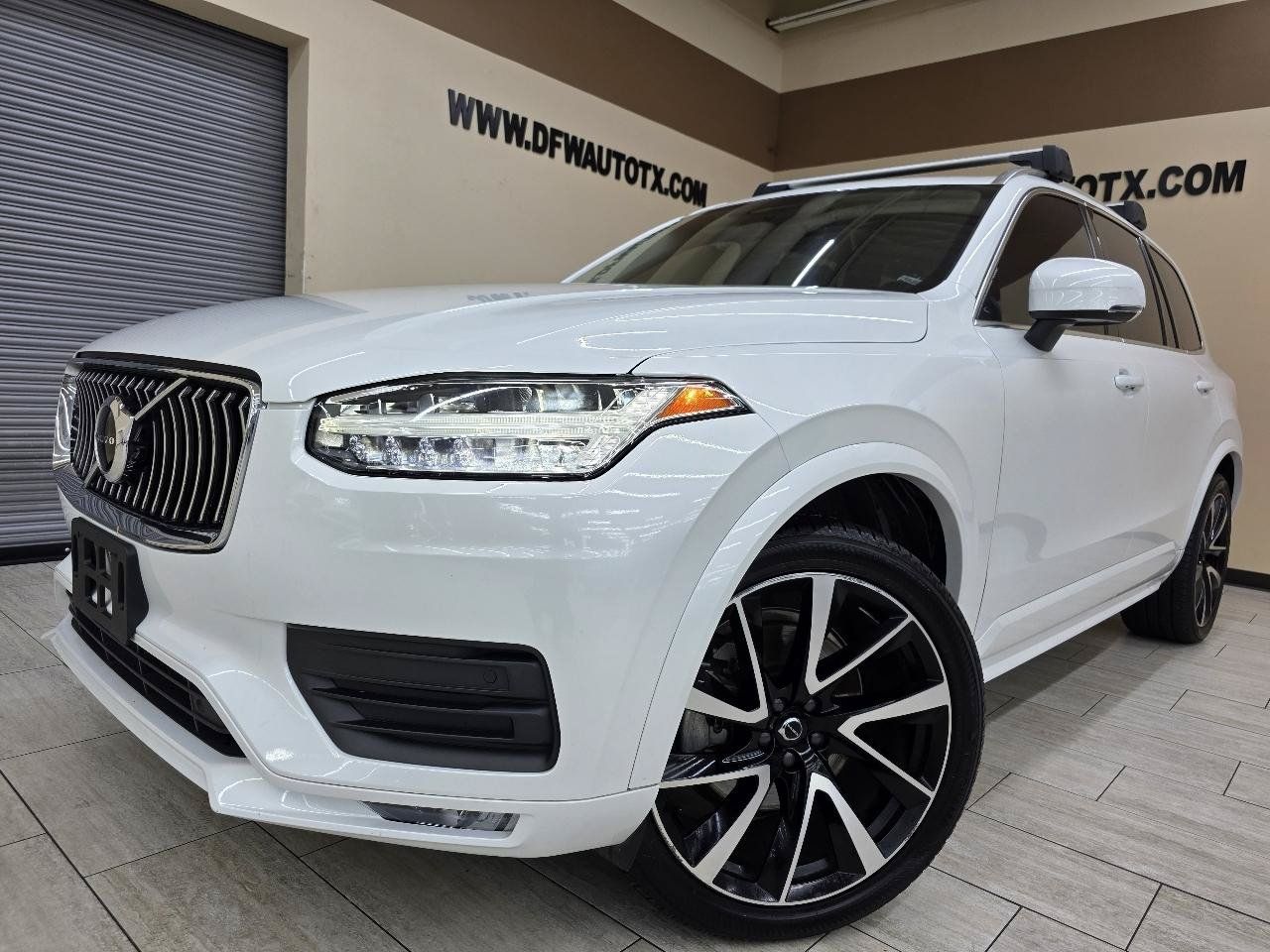 Used 2020 Volvo XC90 T6 Momentum AWD/4WD image 1