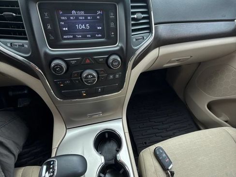 Used 2014 Jeep Grand Cherokee Laredo w/ Security & Convenience Group AWD/4WD image 19