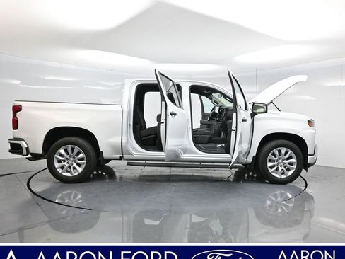 Used 2022 Chevrolet Silverado 1500 Custom image 4