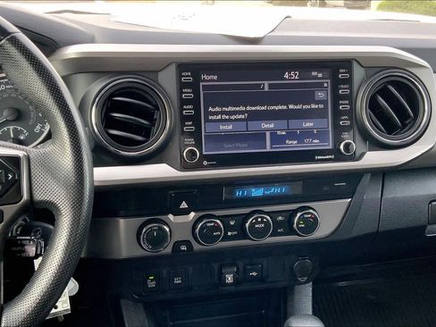 Used 2022 Toyota Tacoma SR5 w/ Technology Package image 7