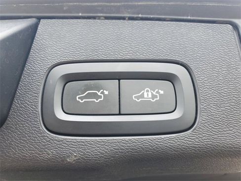 Used 2020 Volvo XC60 T8 Inscription image 35