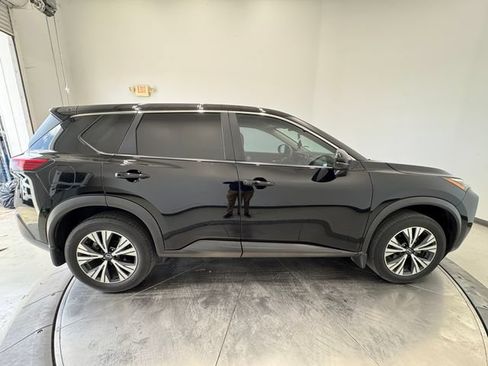 Used 2022 Nissan Rogue SV FWD image 15