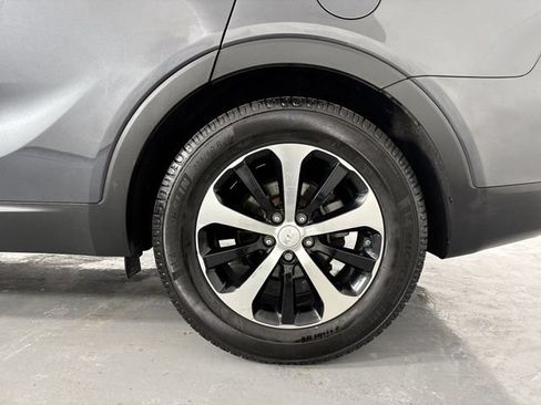 Used 2017 Kia Sorento EX AWD/4WD image 5