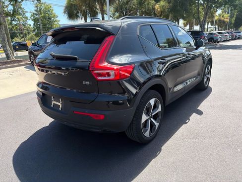 Certified 2024 Volvo XC40 B5 Core w/ Protection Package Premier AWD/4WD image 53
