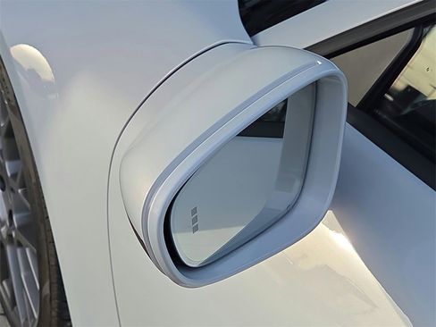 Used 2025 Porsche 911 Carrera image 29