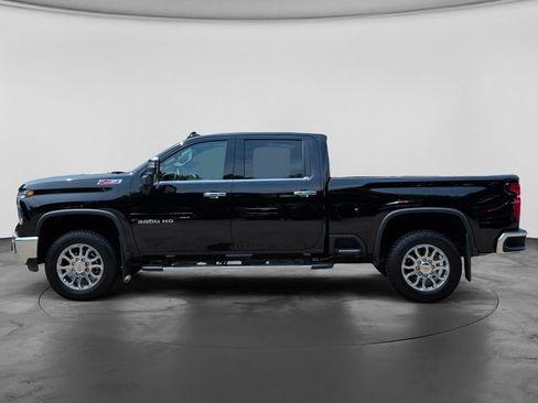 Used 2025 Chevrolet Silverado 3500 LTZ w/ LTZ Premium Package AWD/4WD image 4
