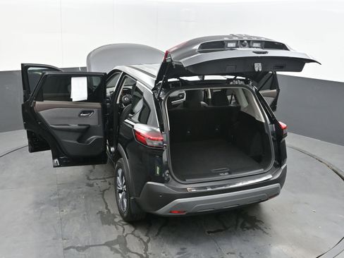 Used 2022 Nissan Rogue SV image 42
