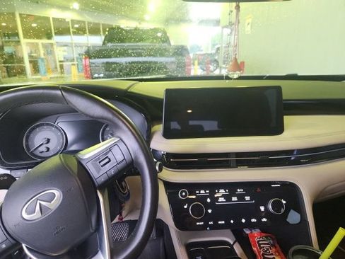 Used 2023 INFINITI QX60 Pure FWD image 13