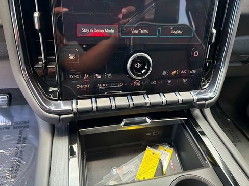 New 2026 GMC Yukon AT4 Ultimate AWD/4WD image 25