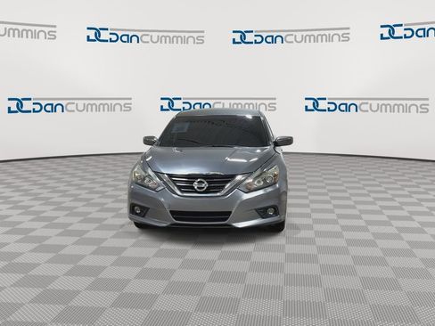 Used 2016 Nissan Altima 2.5 SR FWD image 3