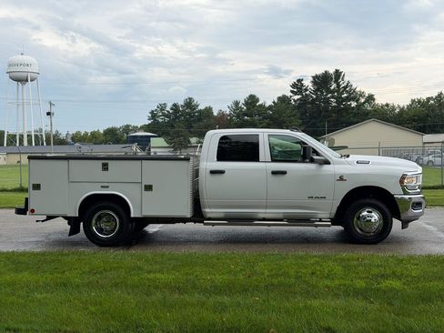 Used 2019 RAM 3500 Tradesman w/ Chrome Appearance Group AWD/4WD image 7