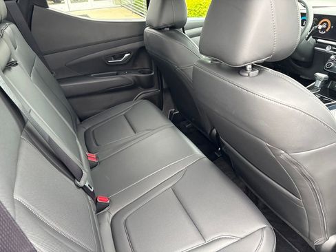 Certified 2025 Hyundai Santa Cruz SEL FWD image 15