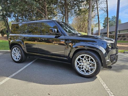 Used 2024 Land Rover Defender 110 V8 image 76