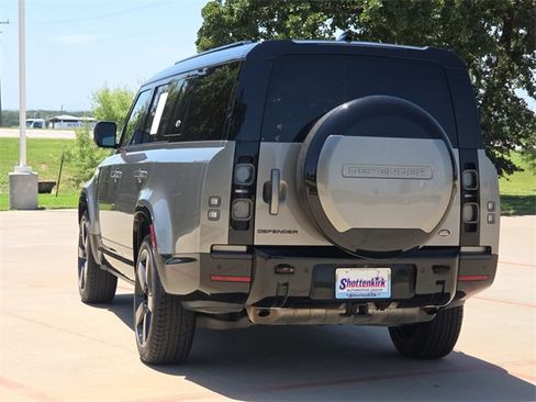 Used 2023 Land Rover Defender 130 X image 6