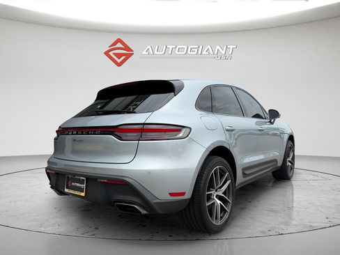Used 2022 Porsche Macan AWD/4WD image 11