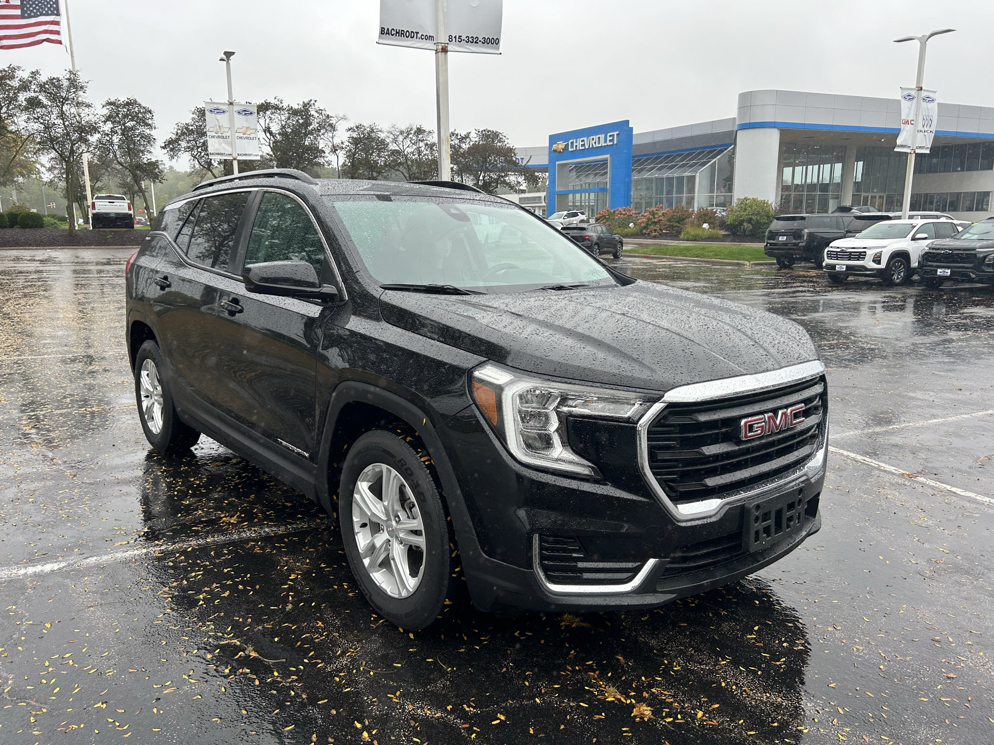 Used 2022 GMC Terrain SLE w/ Driver Convenience Package AWD/4WD image 1