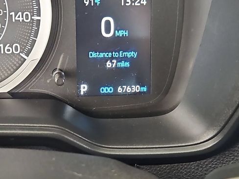 Used 2022 Toyota Corolla LE FWD image 16