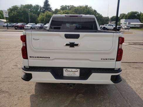 Used 2022 Chevrolet Silverado 1500 Custom w/ LPO, Dark Essentials Package AWD/4WD image 4