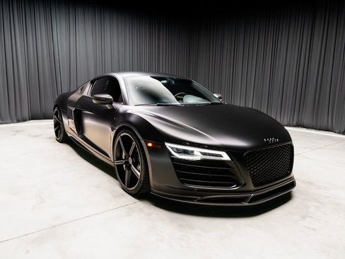 Used 2014 Audi R8 V10 image 11