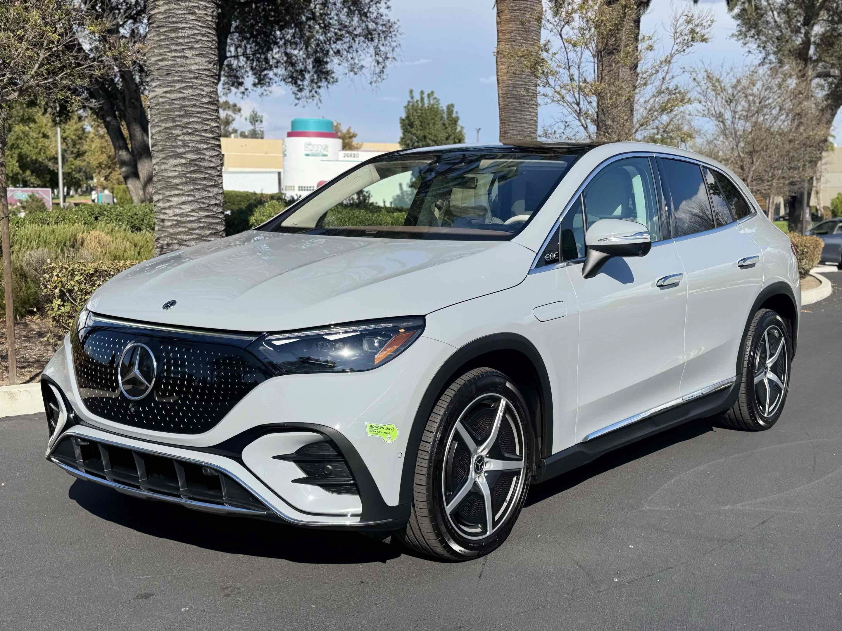 Used 2023 Mercedes-Benz EQE 500 4MATIC SUV image 9