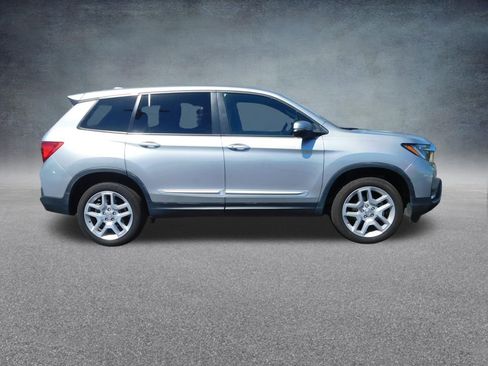 Used 2025 Honda Passport EX-L image 2