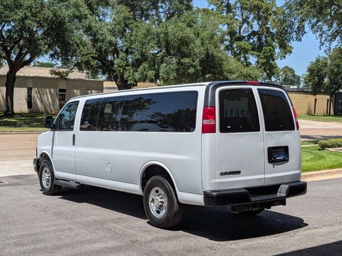 Used 2023 Chevrolet Express 3500 LS RWD image 7