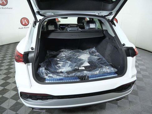 New 2025 Audi Q5 Premium image 10