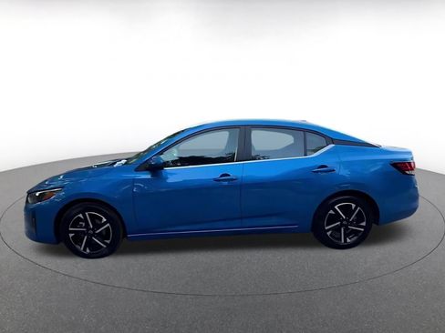 Used 2025 Nissan Sentra SV FWD image 9