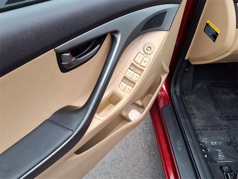 Used 2013 Hyundai Elantra GLS image 11