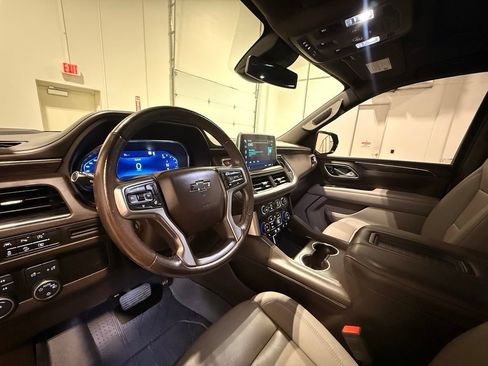 Used 2023 Chevrolet Tahoe Z71 w/ Luxury Package AWD/4WD image 19
