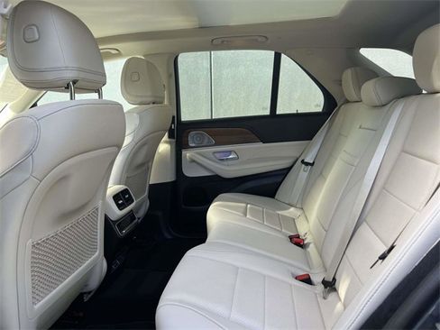 Certified 2024 Mercedes-Benz GLE 450e 4MATIC image 10