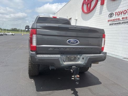 Used 2017 Ford F250 Lariat w/ Lariat Ultimate Package AWD/4WD image 29