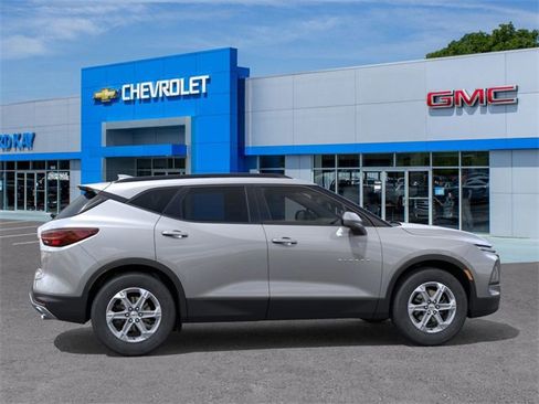 New 2026 Chevrolet Blazer LT image 5