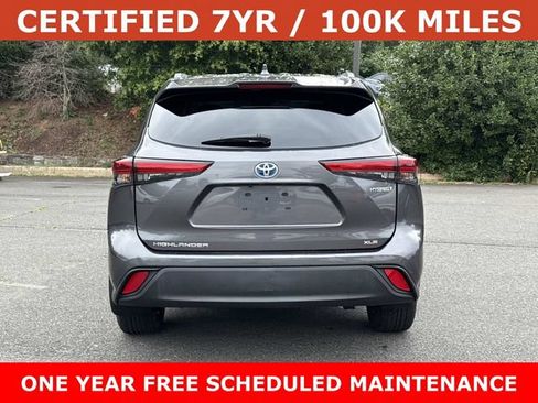 Used 2023 Toyota Highlander XLE AWD/4WD image 3