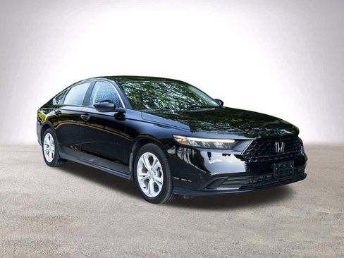 Used 2025 Honda Accord LX image 2