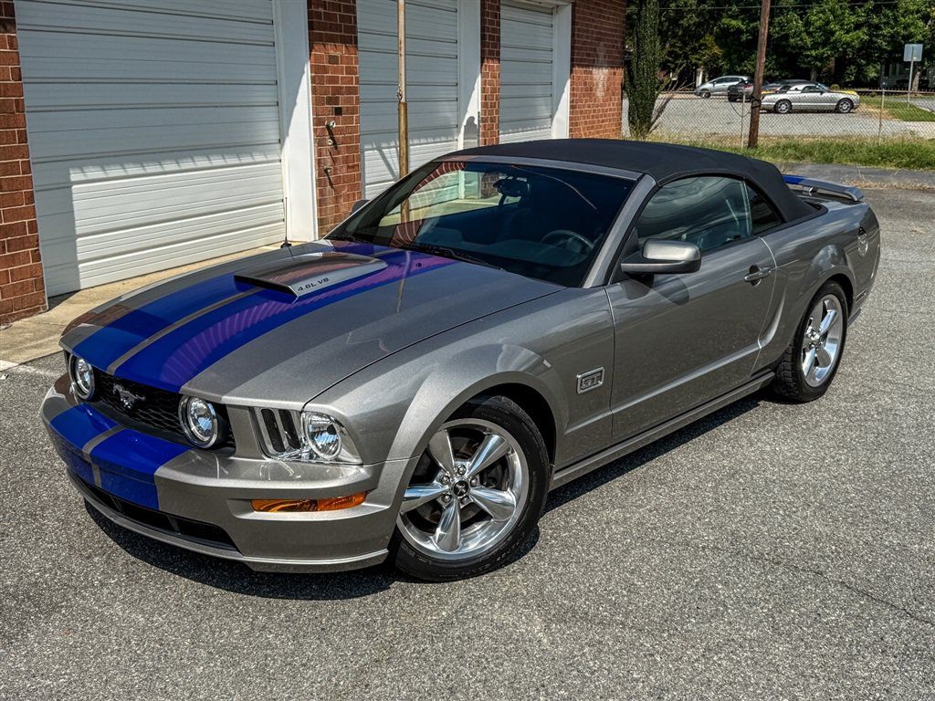Used 2008 Ford Mustang GT RWD image 3