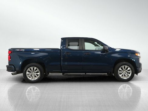 Used 2020 Chevrolet Silverado 1500 Custom w/ Custom Value Package image 6