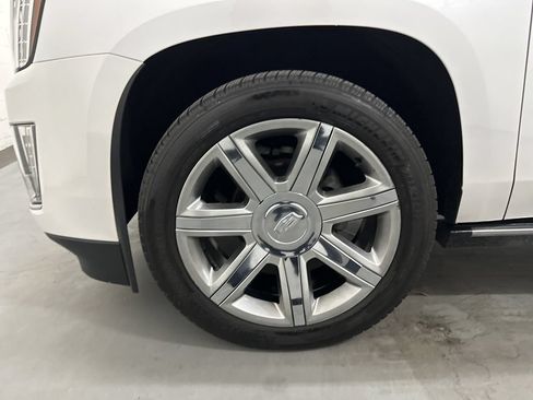 Used 2016 Cadillac Escalade Premium RWD image 64