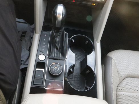 Used 2023 Volkswagen Atlas SEL Premium image 15