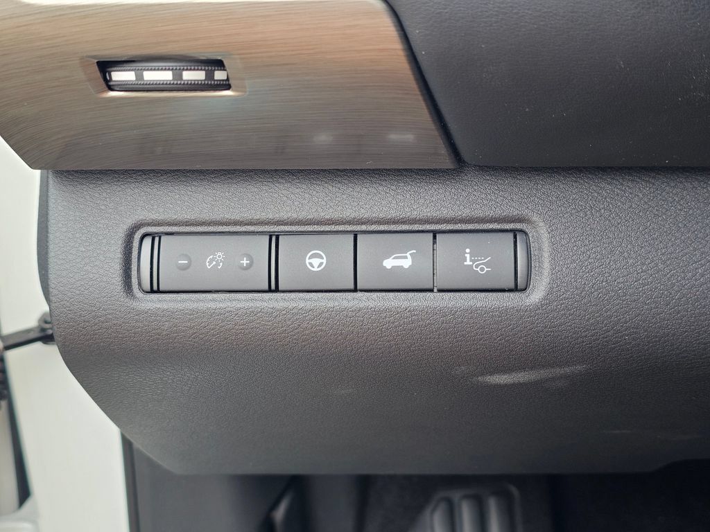 Used 2024 Nissan Pathfinder Platinum AWD/4WD image 36