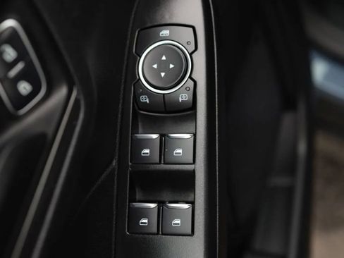 Used 2025 Ford Escape Active w/ Cold Weather Package AWD/4WD image 12