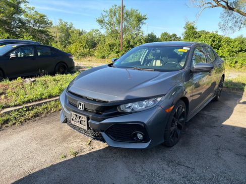Used 2017 Honda Civic Sport image 7