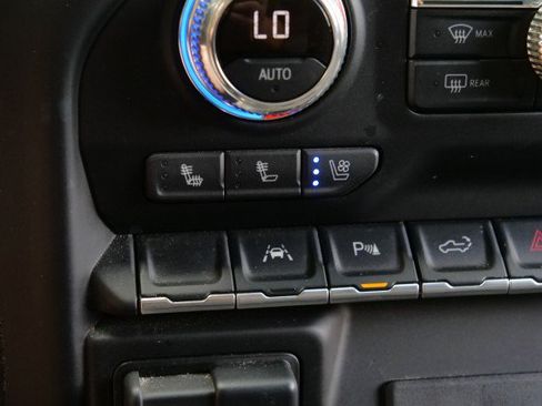Used 2022 GMC Sierra 1500 Denali w/ Driver Alert Package II AWD/4WD image 19