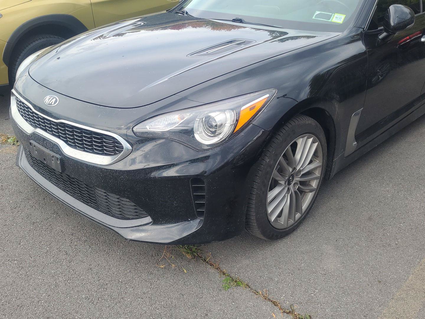 Used 2018 Kia Stinger AWD/4WD image 2