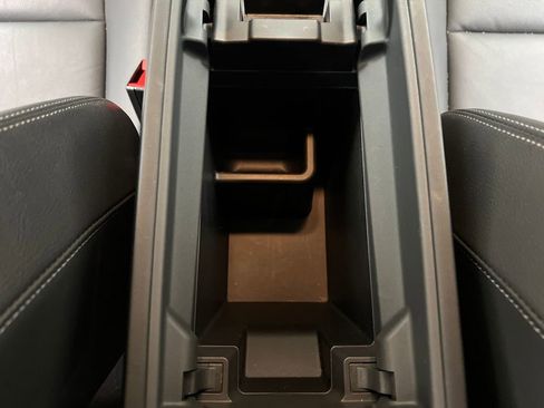 Used 2025 Nissan Rogue SL w/ Tech Package FWD image 39