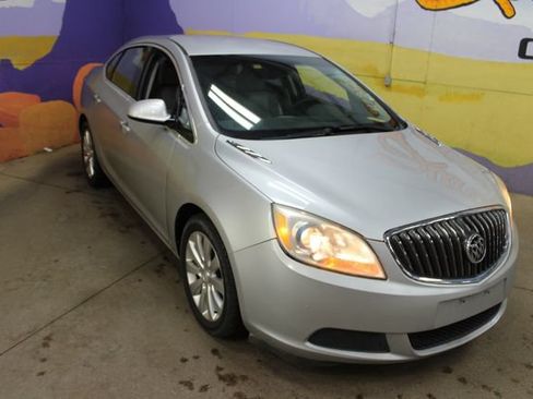 Used 2012 Buick Verano FWD image 2